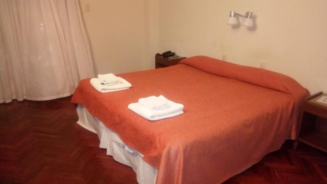 Crystal Hotel Salta Bagian luar foto