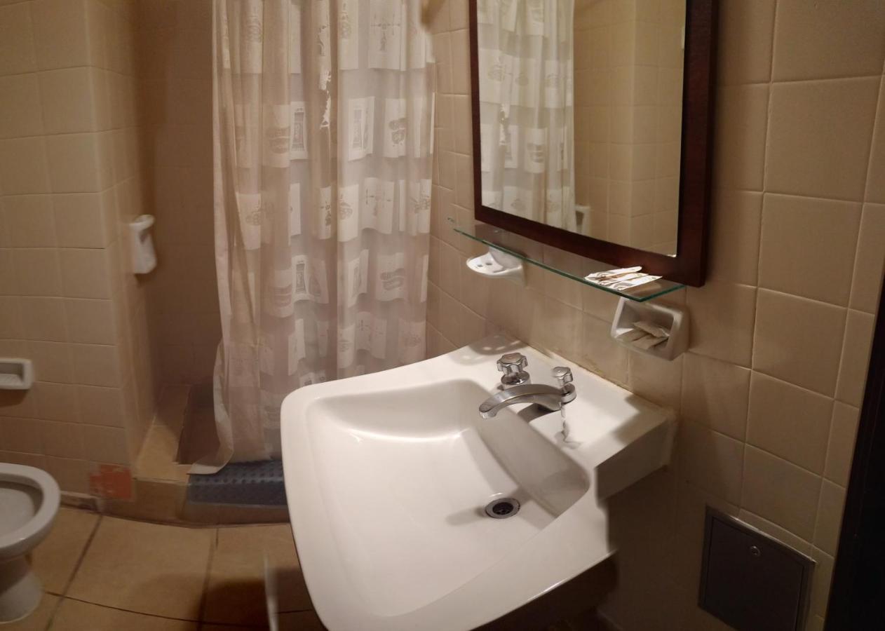 Crystal Hotel Salta Bagian luar foto