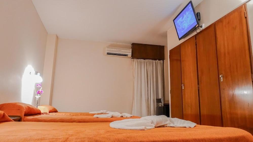 Crystal Hotel Salta Bagian luar foto